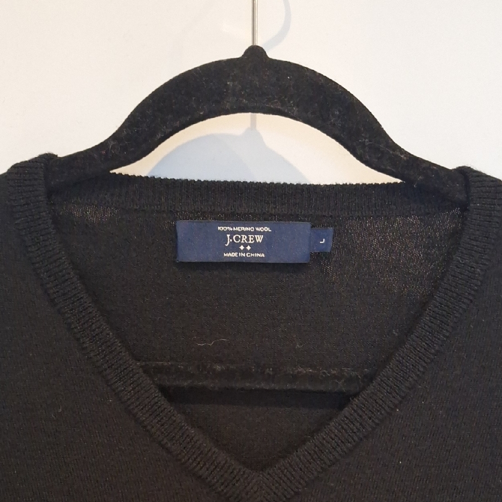 J. Crew Factory Classic Men's V-Neck Black Sweater 100% Merino Wool Size L